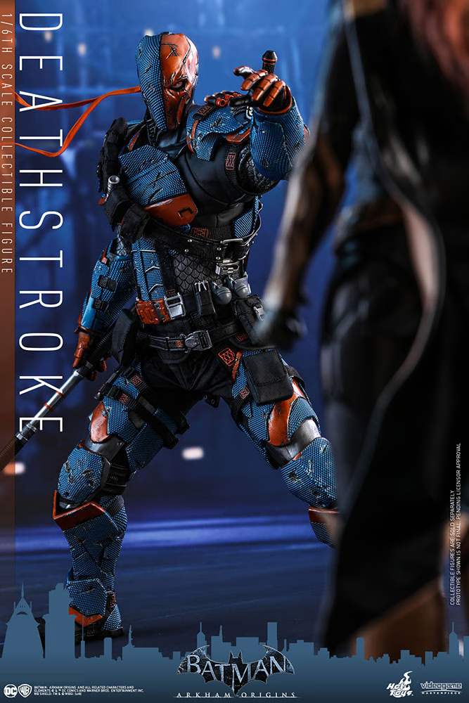 Hot Toys Deathstroke 1/6 Scale Collectible Action Figure