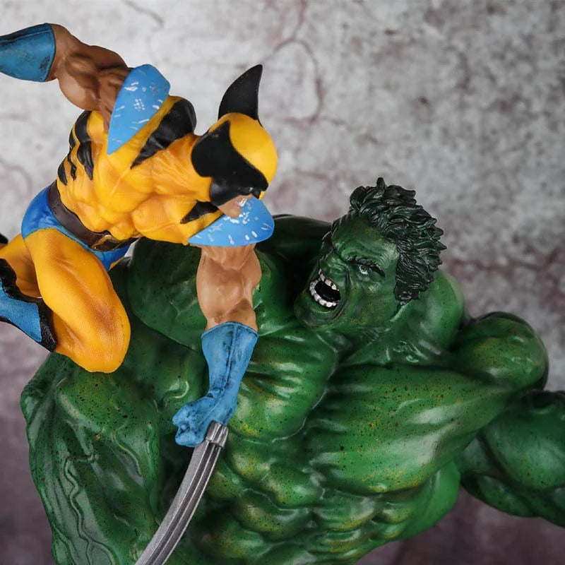 Hulk vs Wolverine 1/6 Scale Statue