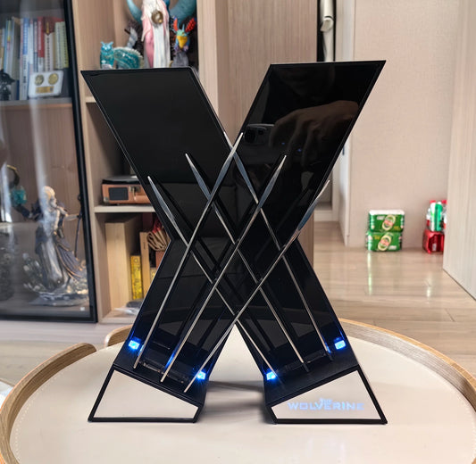 Wolverine Claws Collectible Display Stand and Dog Tag