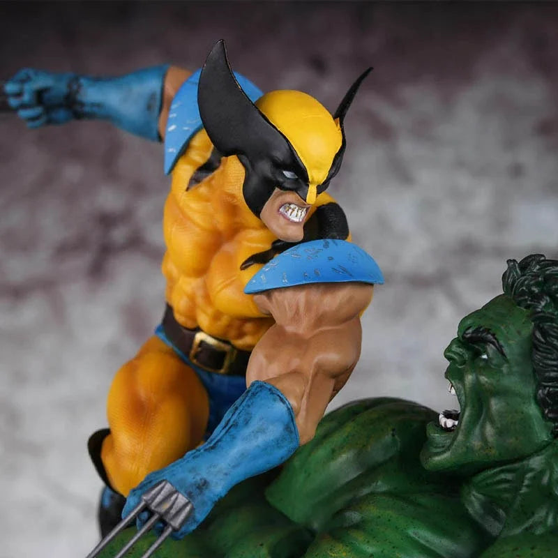 Hulk vs Wolverine 1/6 Scale Statue