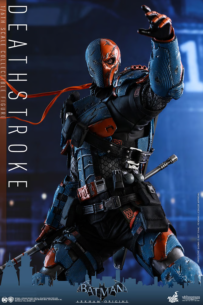 Hot Toys Deathstroke 1/6 Scale Collectible Action Figure