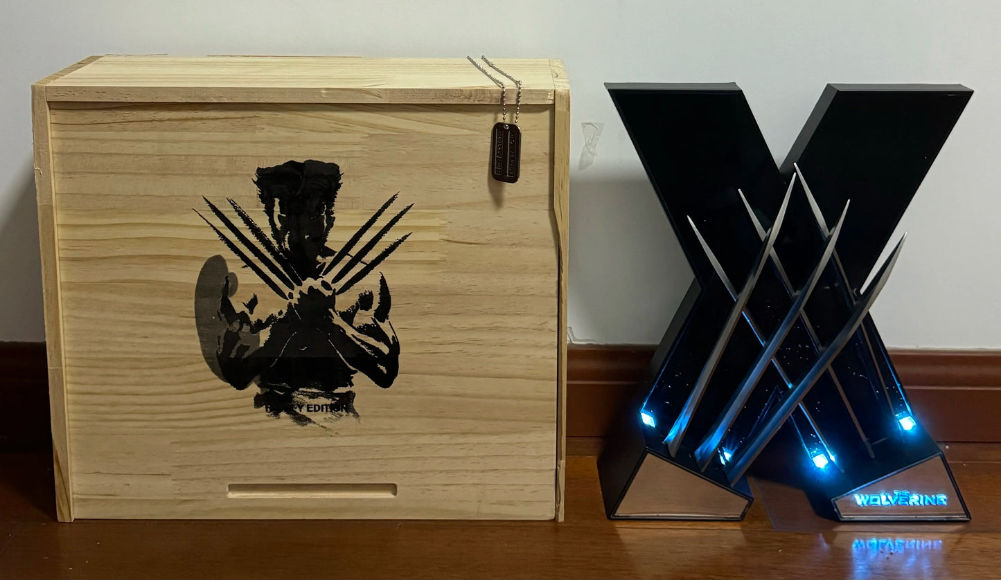 Wolverine Claws Collectible Display Stand and Dog Tag
