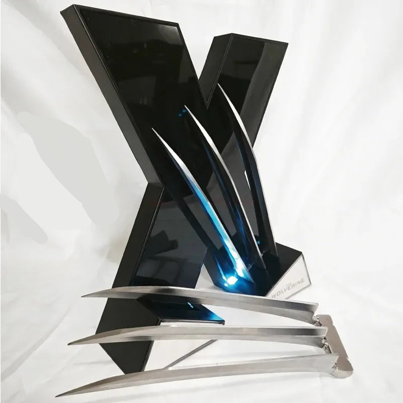 Wolverine Claws Collectible Display Stand and Dog Tag